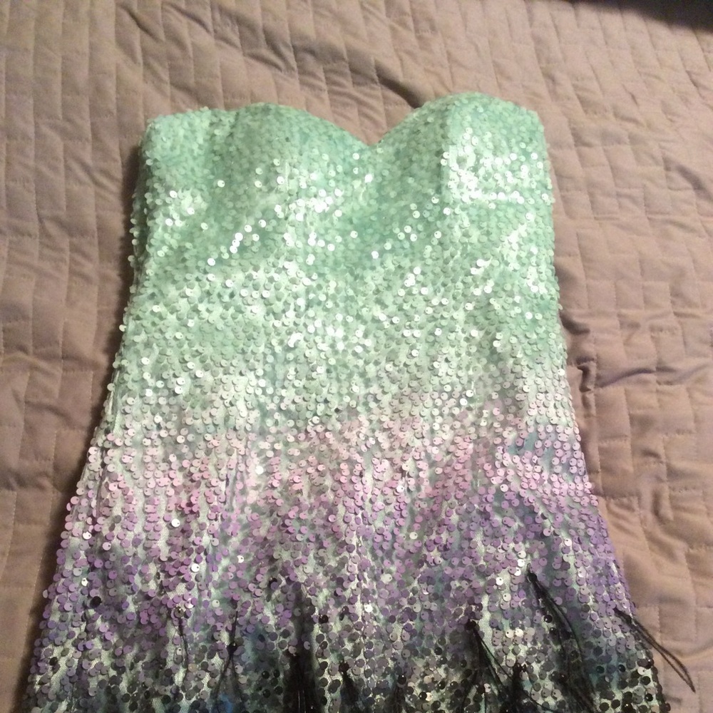 Lux gal dress